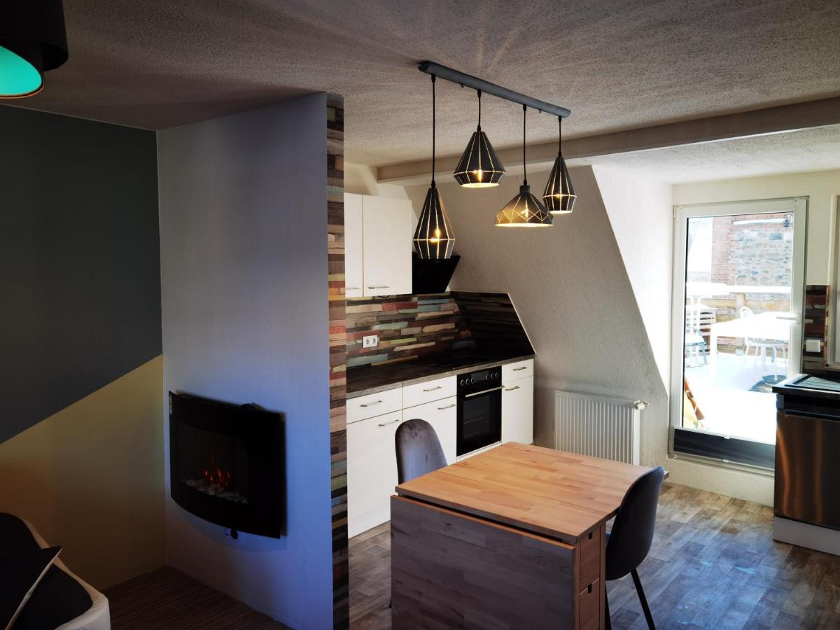 Gemuetliche Dachwohnung Mit Kleiner Oder Grosser Dachterrasse Nebeneinander Wolmirstedt Exteriér fotografie
