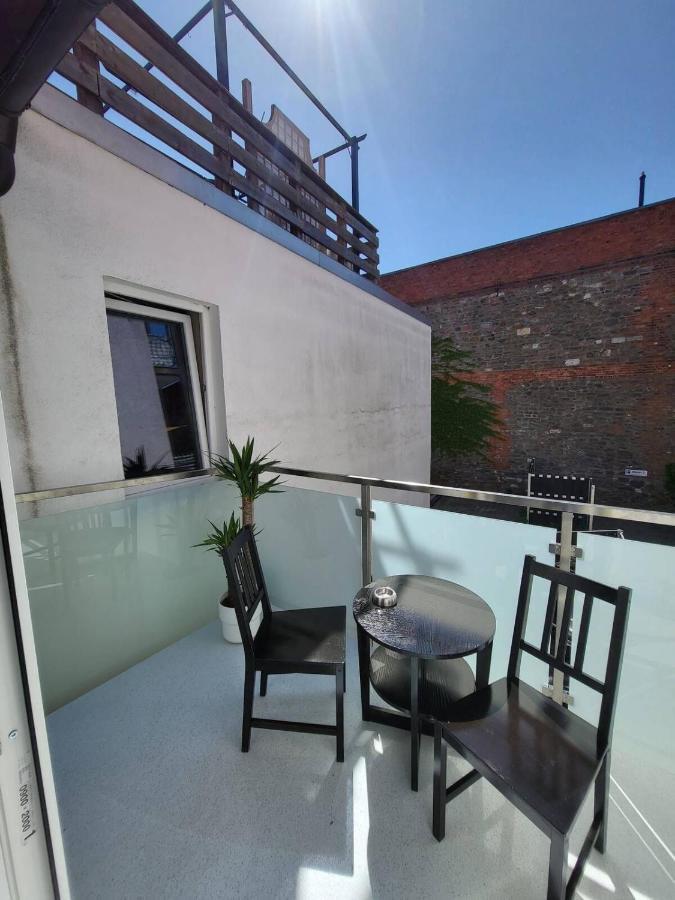 Gemuetliche Dachwohnung Mit Kleiner Oder Grosser Dachterrasse Nebeneinander Wolmirstedt Exteriér fotografie