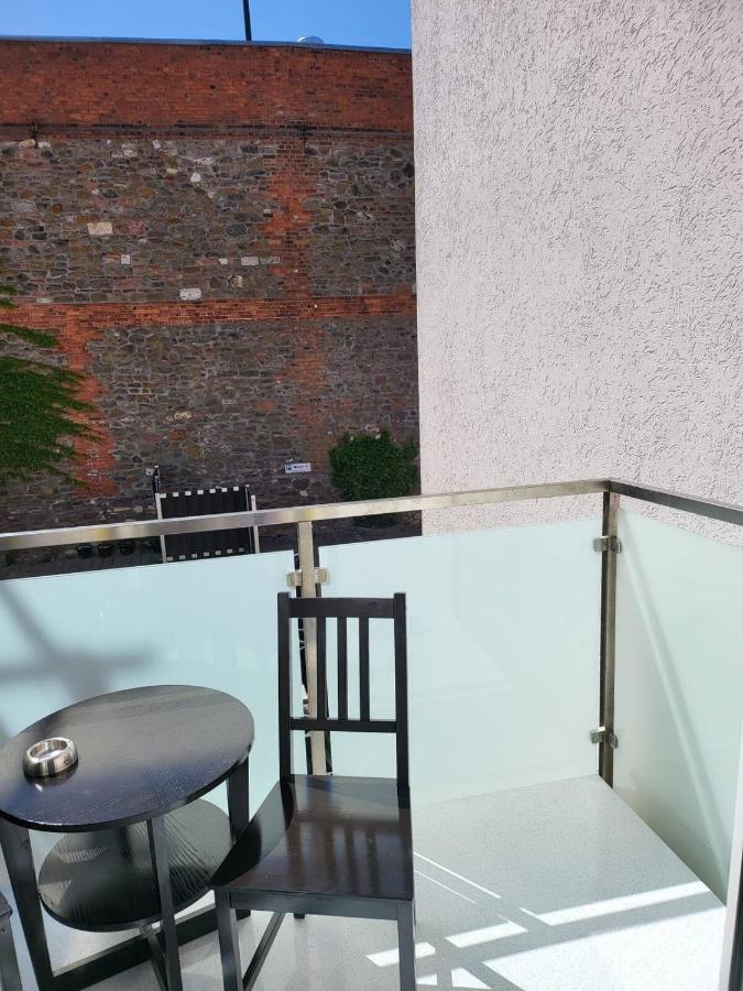 Gemuetliche Dachwohnung Mit Kleiner Oder Grosser Dachterrasse Nebeneinander Wolmirstedt Exteriér fotografie