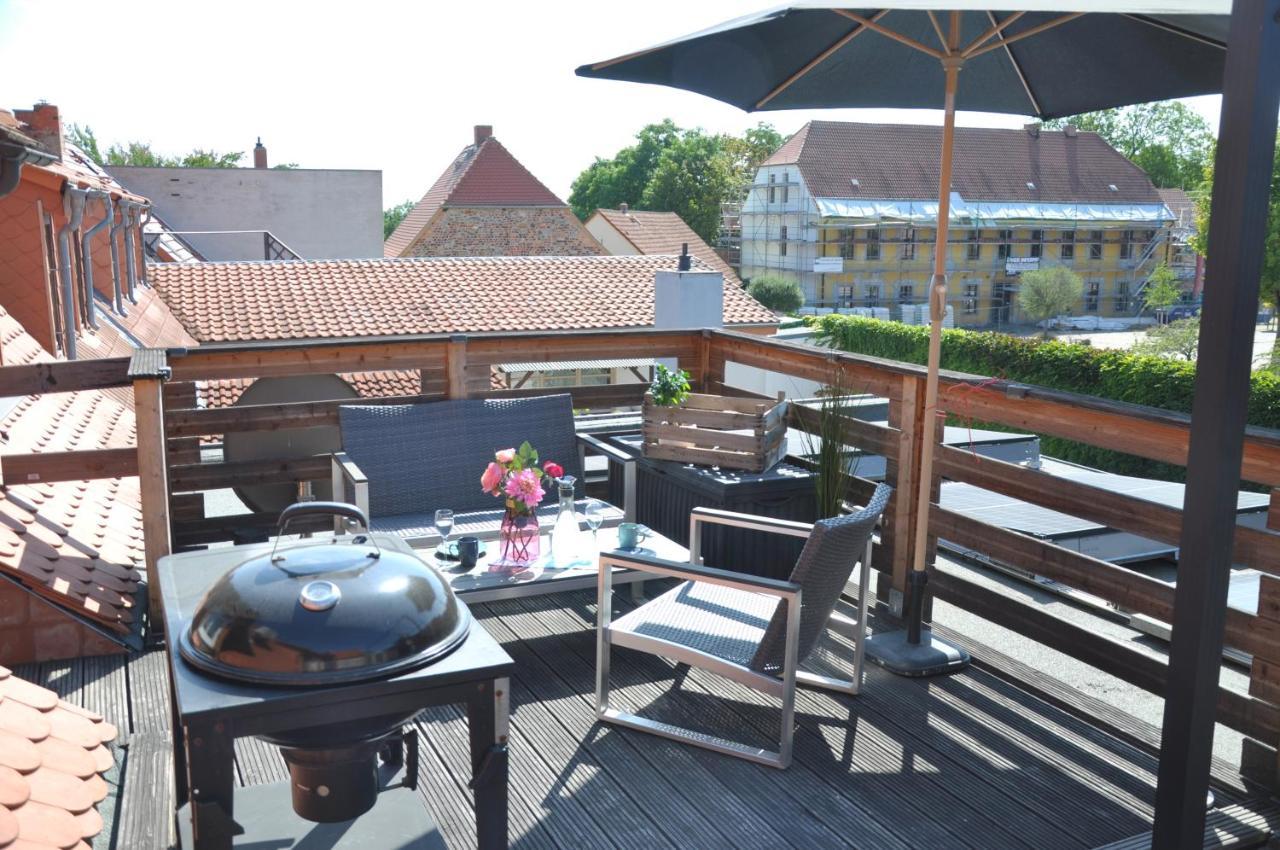 Gemuetliche Dachwohnung Mit Kleiner Oder Grosser Dachterrasse Nebeneinander Wolmirstedt Exteriér fotografie